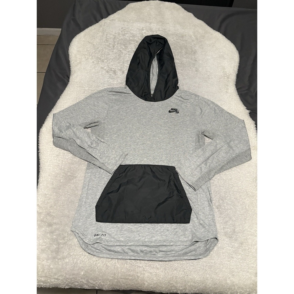 Nike SB Men's Dri Fit Gray Lightweight Hoodie Sweatshirt Size Medium